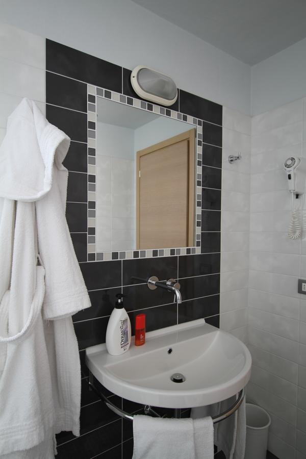 Hotel Capri Bellaria-Igea Marina Ngoại thất bức ảnh