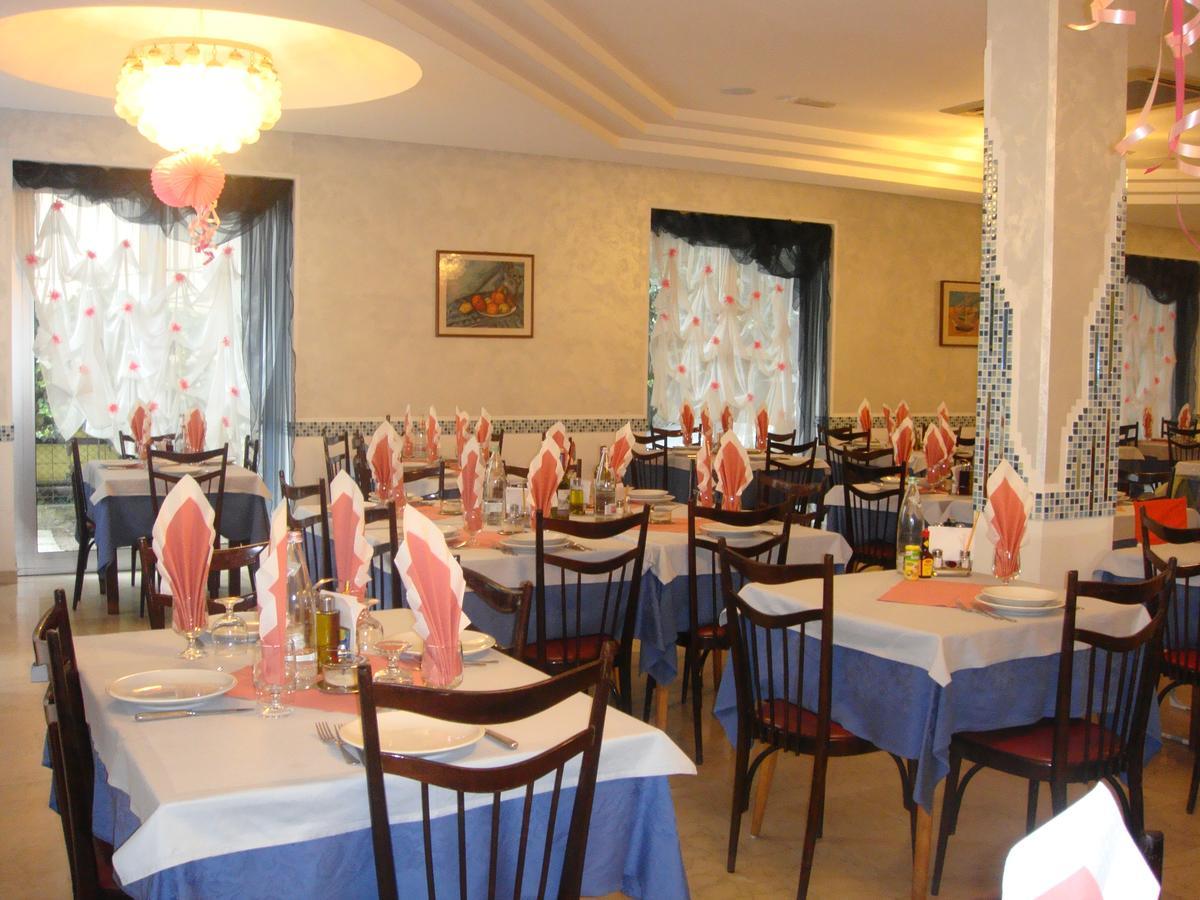 Hotel Capri Bellaria-Igea Marina Ngoại thất bức ảnh